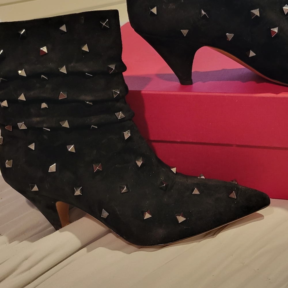 Authentic Valentino Garavani All-over Rockstud suede pointy booties - Picture 5 of 9